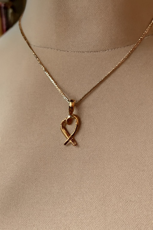 پلاک طلا زنانه طرح قلب ریخته – طلای ۱۸ عیار – وزن ۶۸۰ سوت